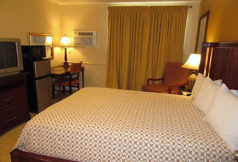 فندق على الطريق El Patio Inn