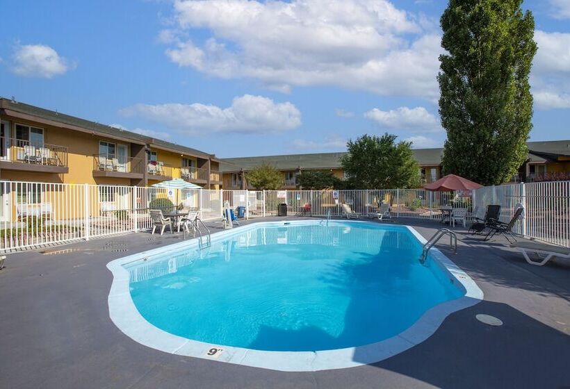 Мотель Elev8 Flagstaff I40 Exit 198 Butler Ave