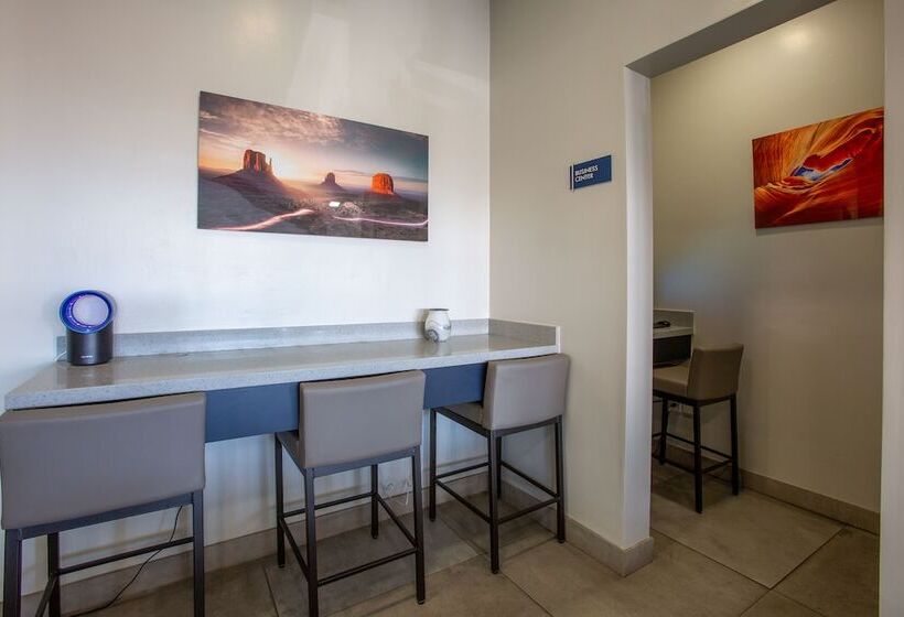 מוטל Elev8 Flagstaff I40 Exit 198 Butler Ave