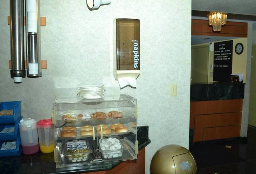 فندق على الطريق Travel Inn New Castle Airport