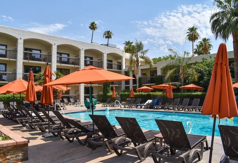 Palm Mountain Resort & Spa