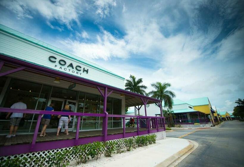 Pierview Hotel & Suites