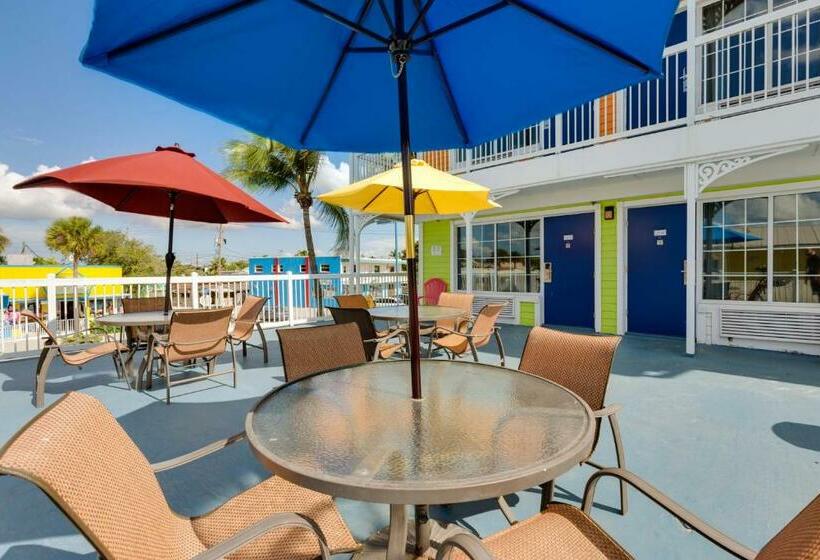 Pierview Hotel & Suites