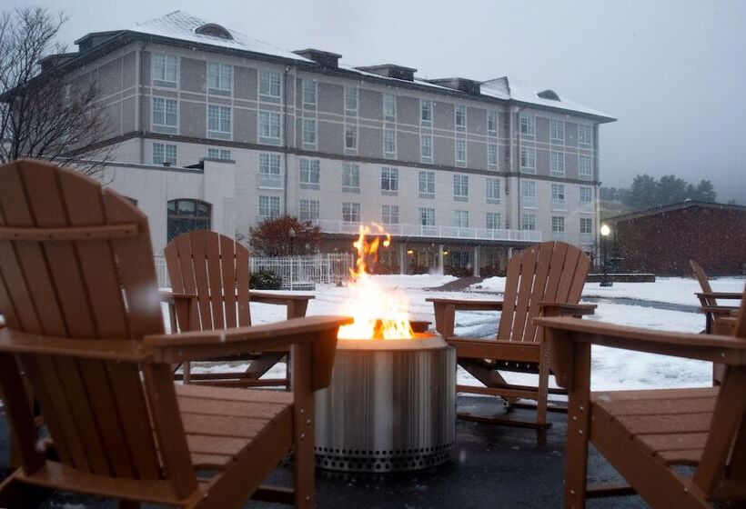 Курорт Fort William Henry