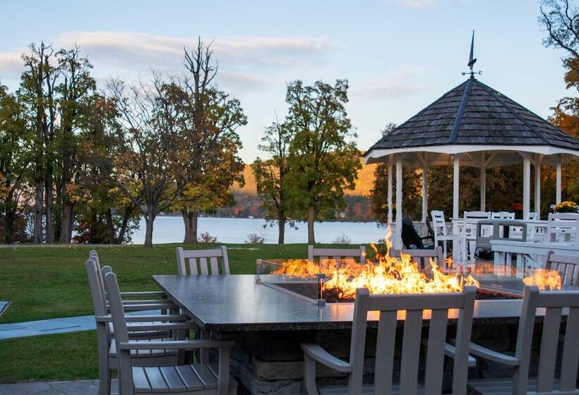 Курорт Fort William Henry