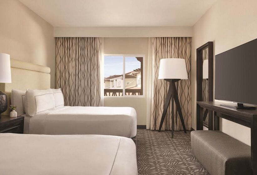استراحتگاه Zachari Dunes On Mandalay Beach, Curio Collection By Hilton