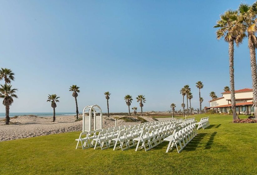 استراحتگاه Zachari Dunes On Mandalay Beach, Curio Collection By Hilton