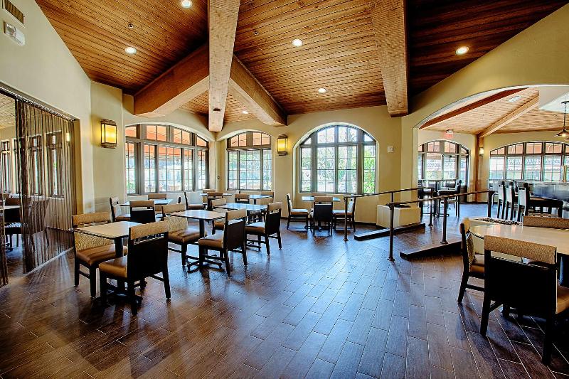 استراحتگاه Zachari Dunes On Mandalay Beach, Curio Collection By Hilton