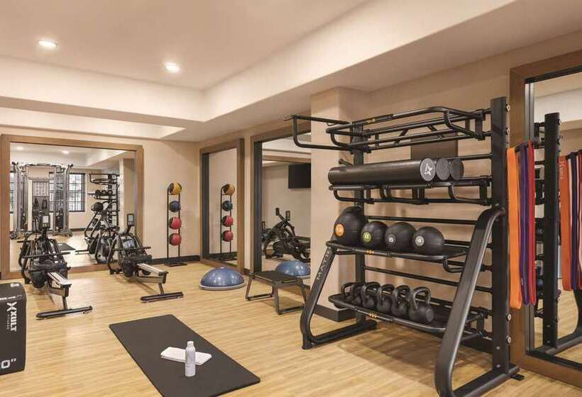 渡假胜地  Zachari Dunes On Mandalay Beach, Curio Collection By Hilton