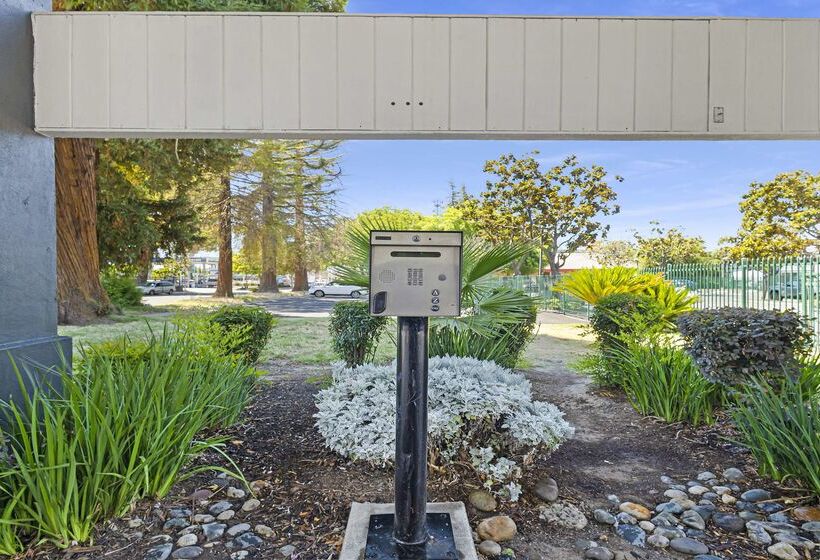 Surestay Plus Hotel By Best Western Sacramento North