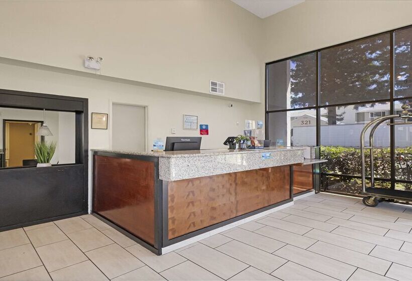 Surestay Plus Hotel By Best Western Sacramento North