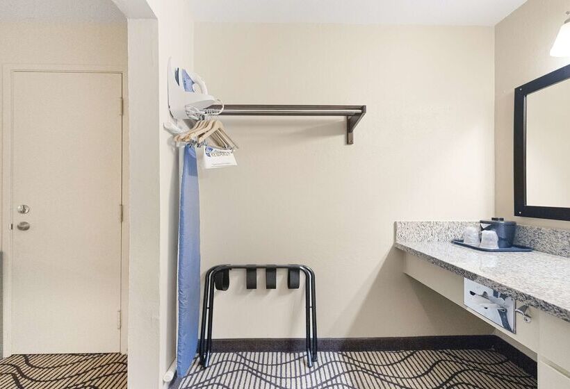 Surestay Plus Hotel By Best Western Sacramento North