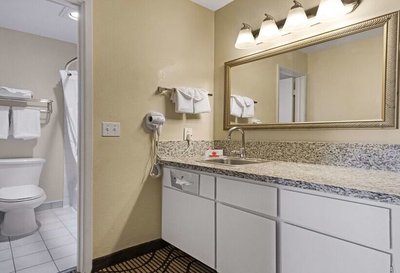 Surestay Plus Hotel By Best Western Sacramento North