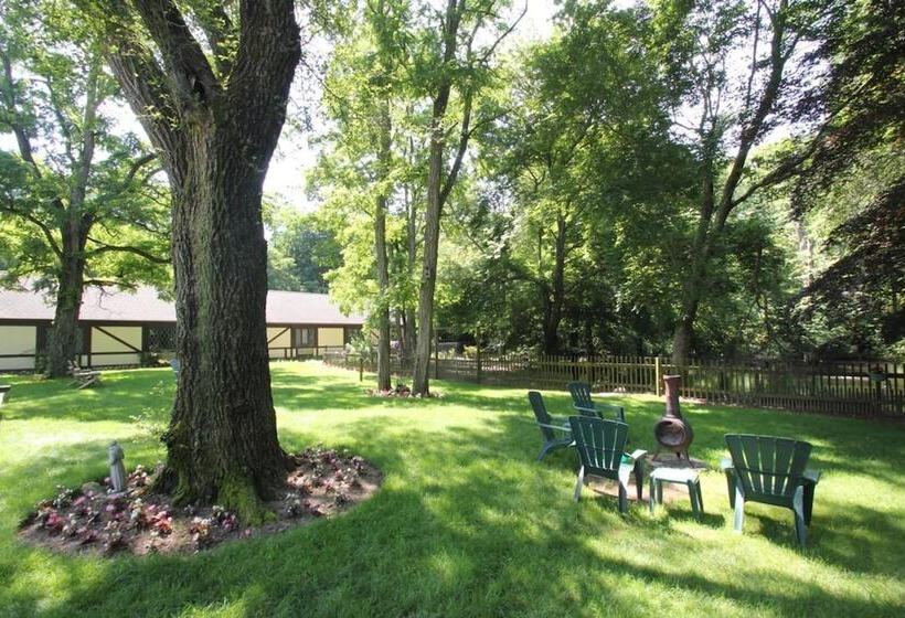 The Earl Of Sandwich Motel