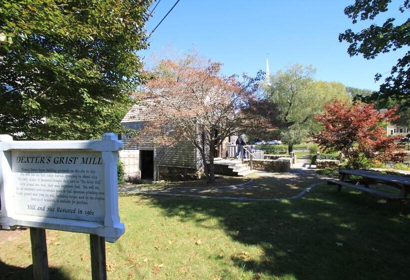 The Earl Of Sandwich Motel