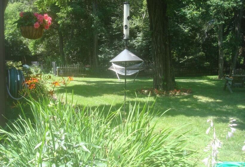 The Earl Of Sandwich Motel