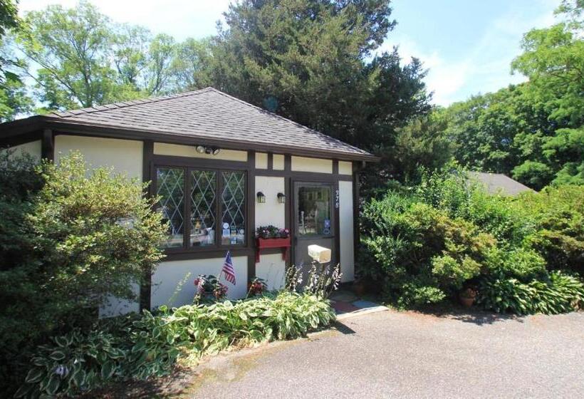 The Earl Of Sandwich Motel