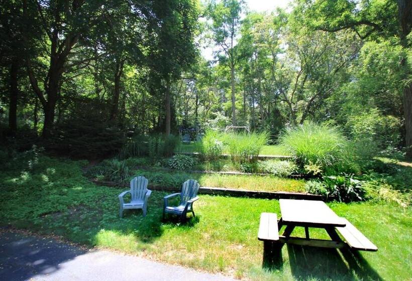 The Earl Of Sandwich Motel