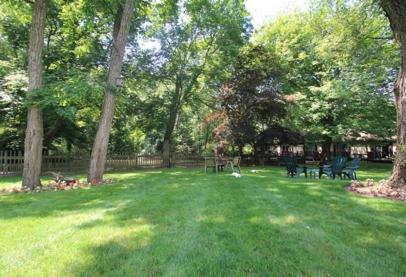 The Earl Of Sandwich Motel