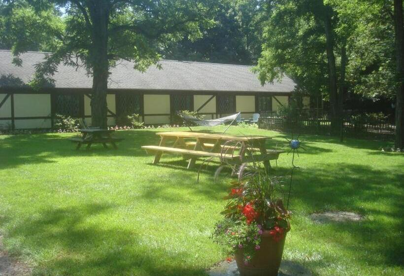 The Earl Of Sandwich Motel