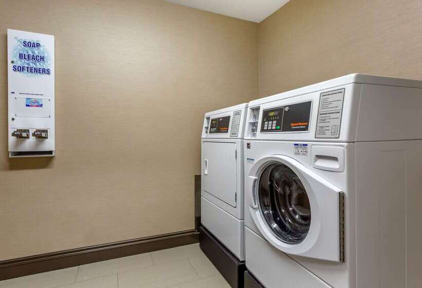 Comfort Inn At Buffalo Bill Village Resort