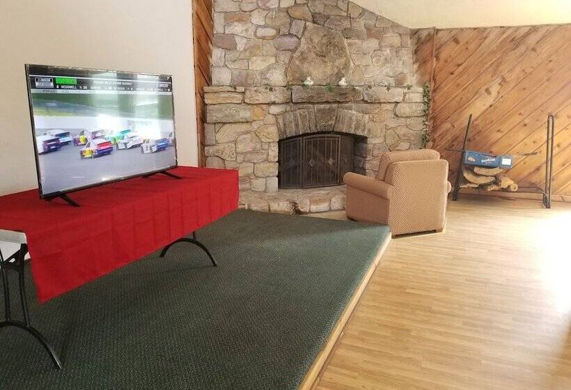 فندق على الطريق Glenwood Inn & Conference Center