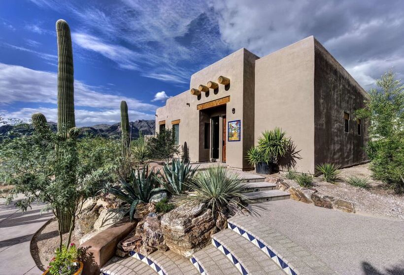 Hacienda Del Sol Guest Ranch Resort