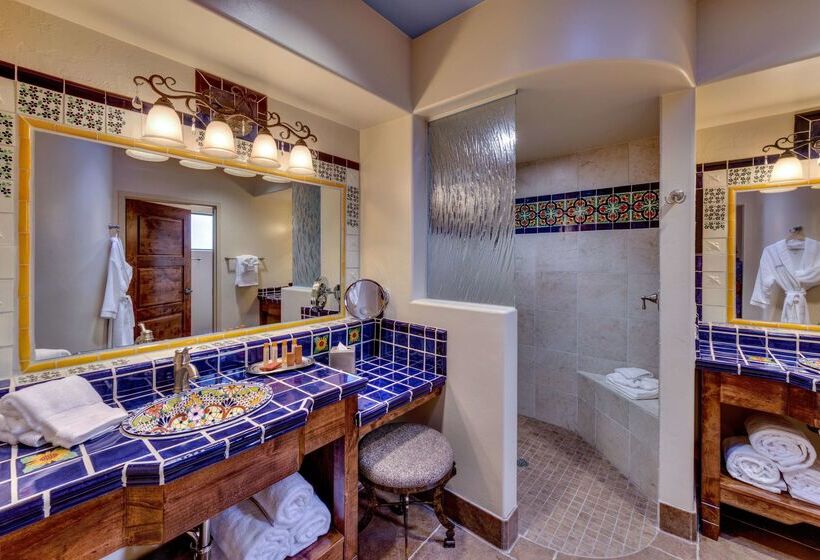 Hacienda Del Sol Guest Ranch Resort