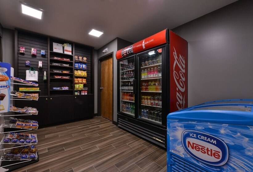 Holiday Inn Hotel And Suites Beaumont Plaza I 10 & Walden, An Ihg