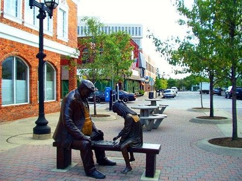 Отель A Victory Inn Mount Clemens