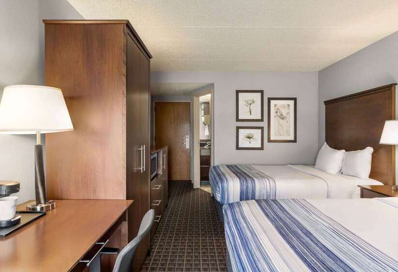 ホテル Americinn By Wyndham Madison West