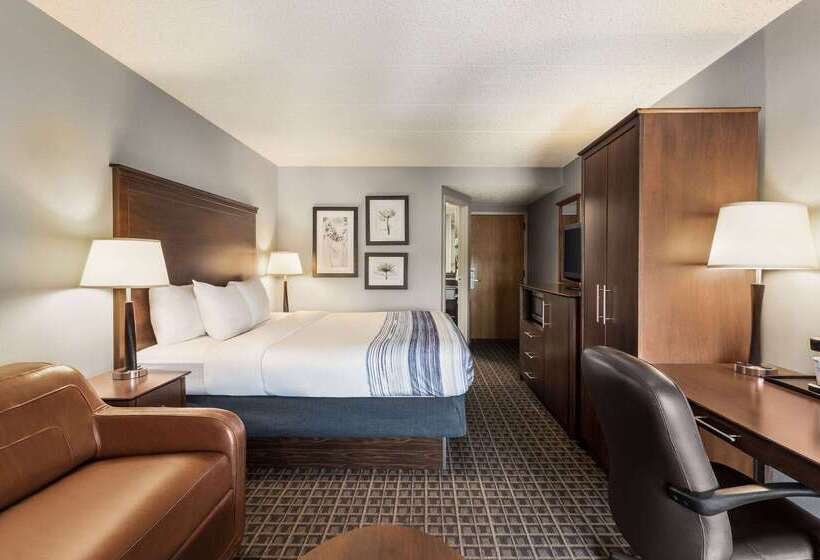 ホテル Americinn By Wyndham Madison West