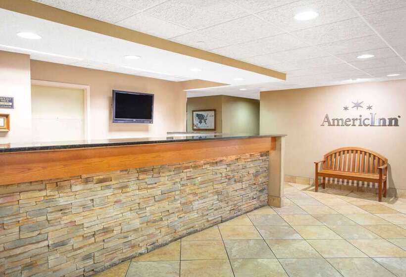 ホテル Americinn By Wyndham Madison West