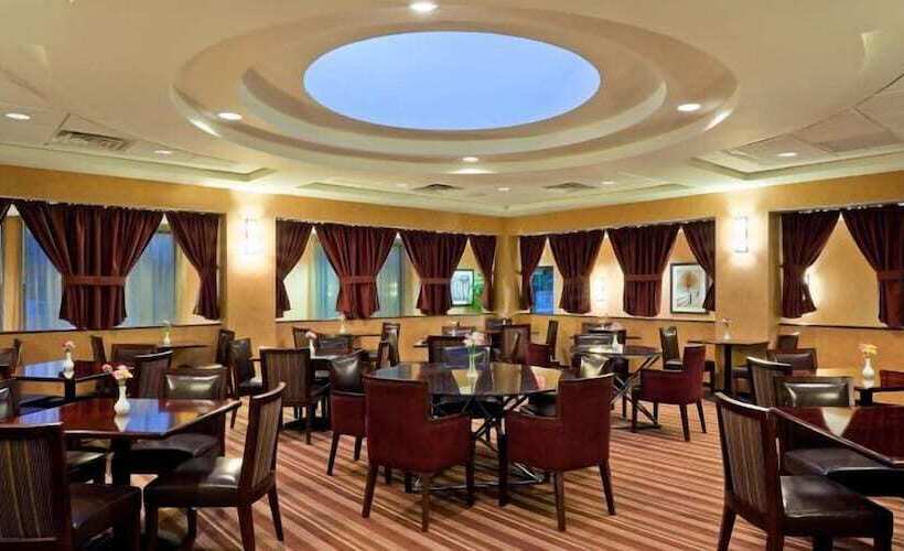 בית מלון כפרי Armoni Inn & Suites