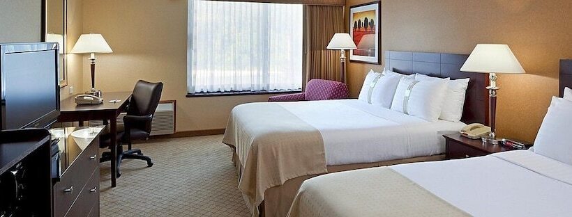 בית מלון כפרי Armoni Inn & Suites