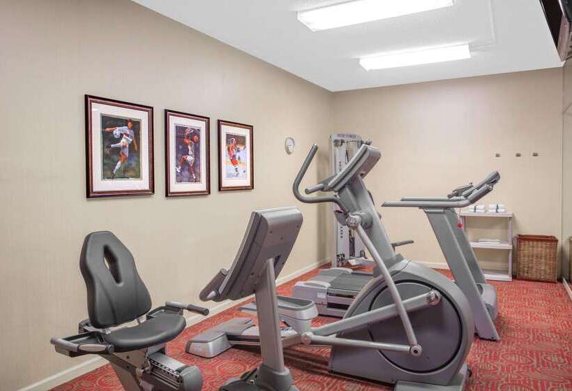 فندق Baymont By Wyndham Camp Lejeune