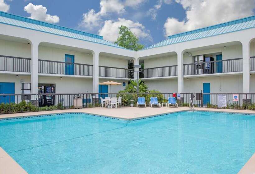 فندق Baymont By Wyndham Camp Lejeune