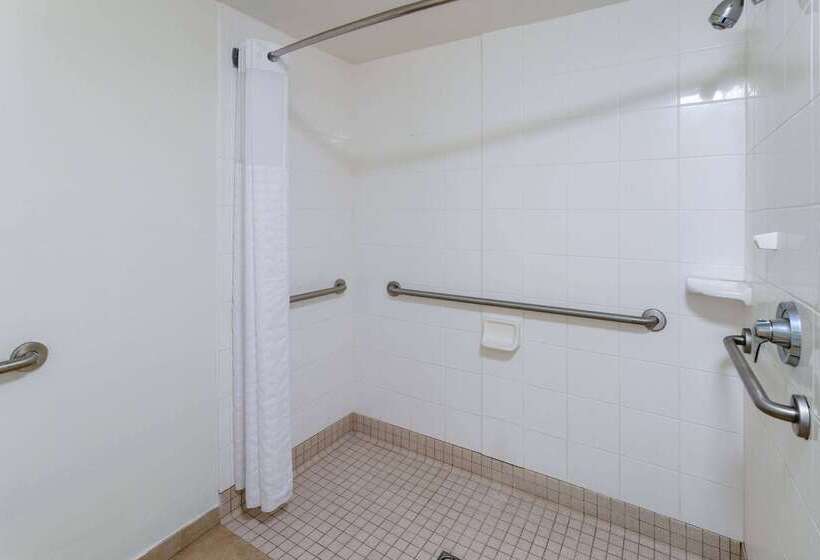 فندق Baymont By Wyndham Camp Lejeune