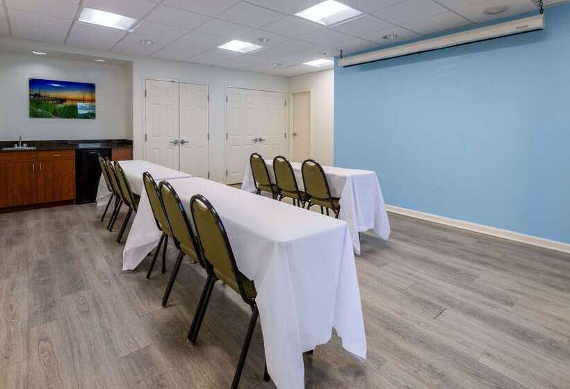 فندق Baymont By Wyndham Camp Lejeune