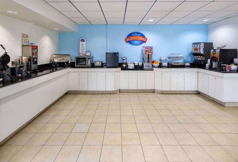 فندق Baymont By Wyndham Camp Lejeune
