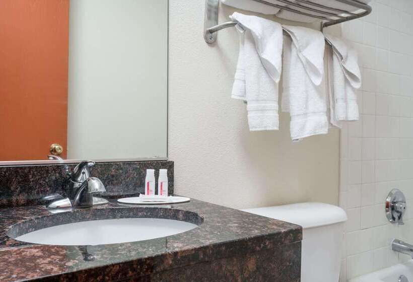 فندق Baymont By Wyndham Eau Claire Wi