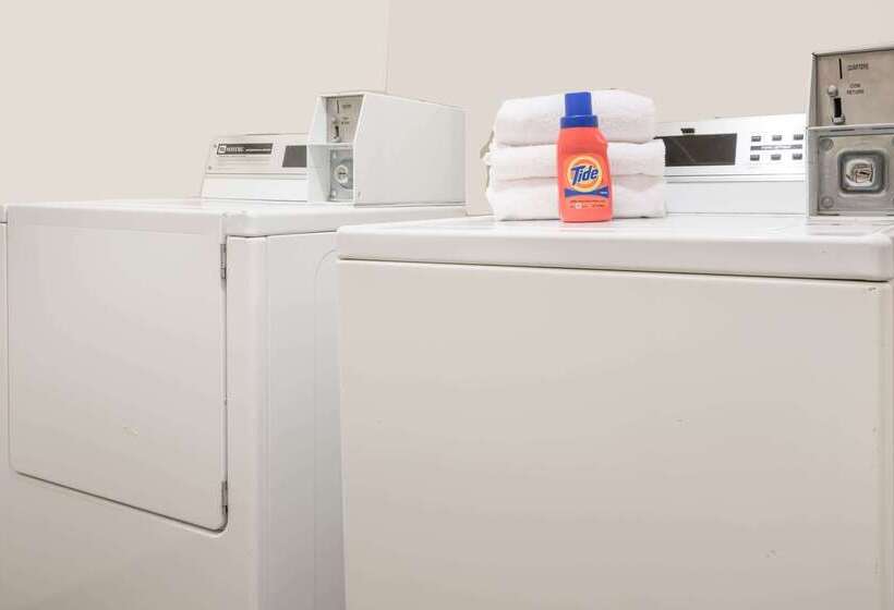 فندق Baymont By Wyndham Eau Claire Wi