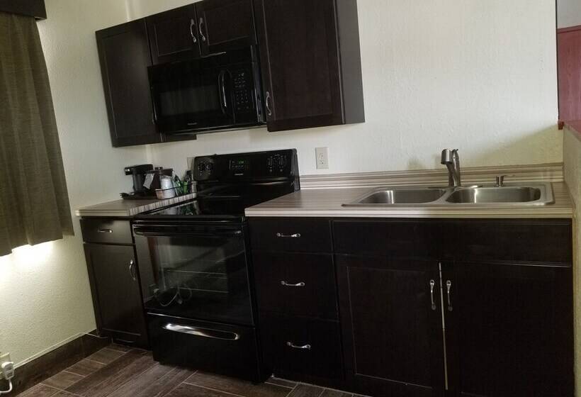 فندق Baymont By Wyndham Eau Claire Wi