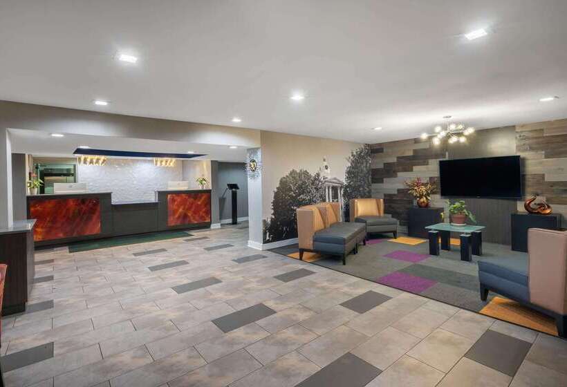 فندق Baymont By Wyndham Murfreesboro