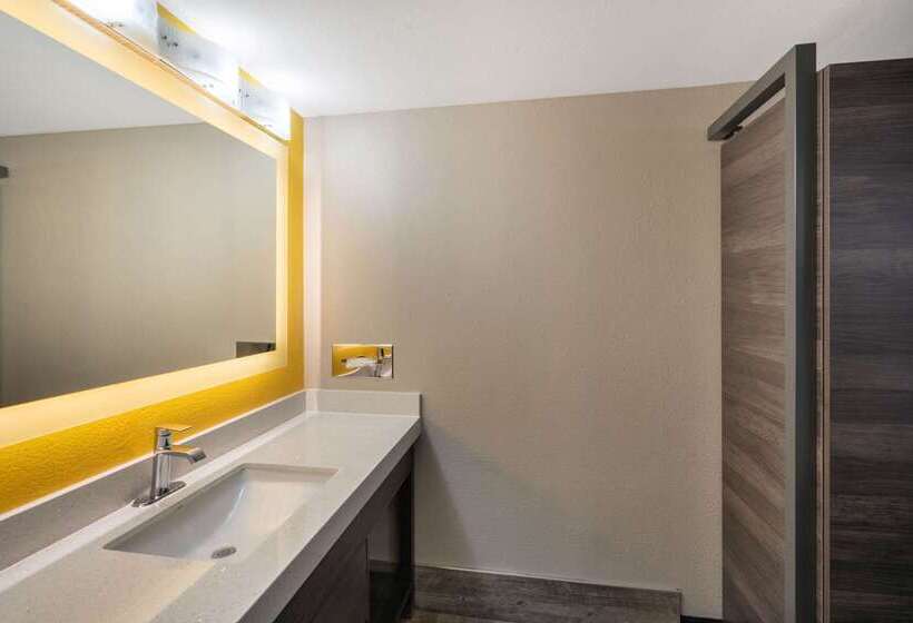 فندق Baymont By Wyndham Murfreesboro