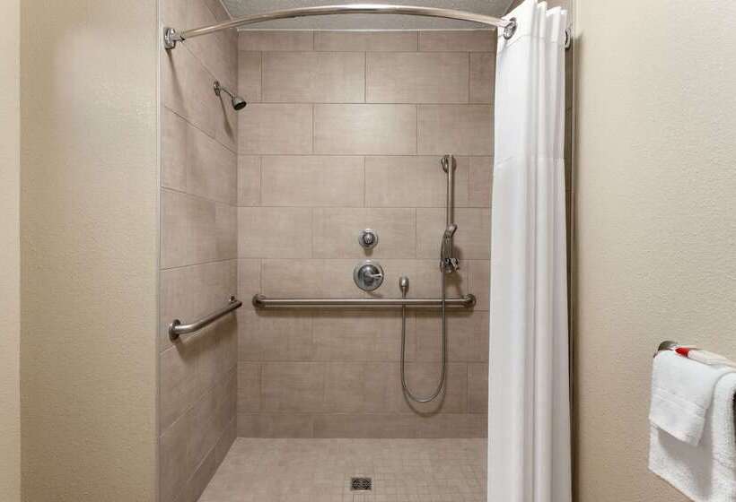 هتل Baymont By Wyndham Nashville Airport