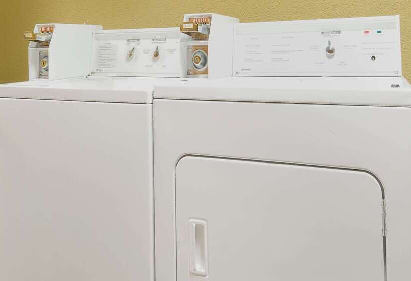 هتل Baymont By Wyndham Nashville Airport