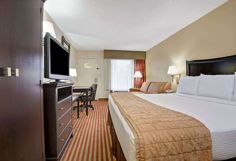 هتل Baymont By Wyndham Nashville Airport