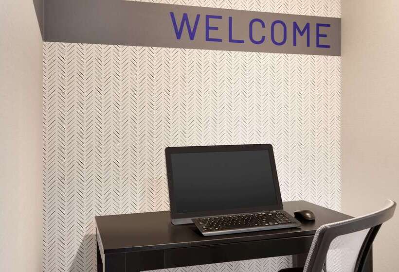 هتل Baymont By Wyndham Nashville Airport