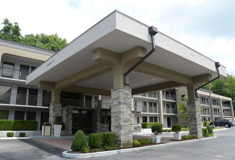 هتل Baymont By Wyndham Nashville Airport